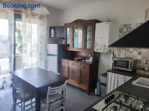 Stone Way Apartment - Image 4