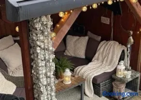 Wellness -Residenz Ehrhardt Urlaub mit Pool und Garten Ferienwohnung im Herzen von Halberstadt - Image 3