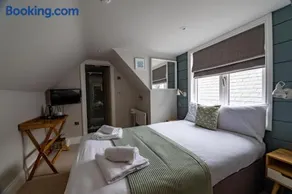 The Bay Hotel - Image 5