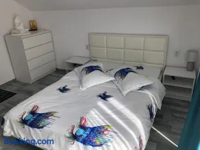 Casa din gradina - Image 4