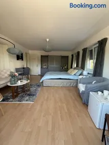 MTL Schweiz Apartments - Image 2