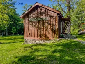 Cozy Cabin Gateway with Pool and Firepit - Image 2