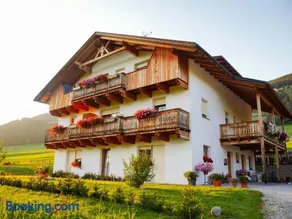 Peterlan Hof - Image 1