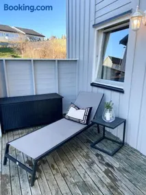 Newly renovated apartment for rent - Image 2