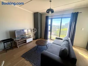 Cape Mae Apartment Hotel - Image 3