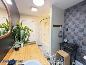 Vibing Hudson Retreat Pet-Friendly w Hot Tub - Image 2