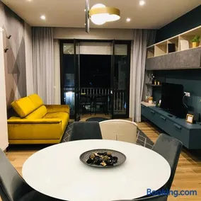 Royal Suite - Image 1