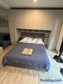 HELLO House - Image 2