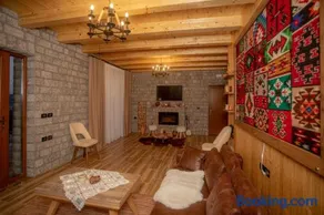 OLD HOUSE - Image 1