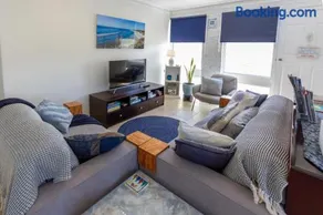 Shabby Chic Shack - 2 bedroom Beach Cottage - Image 2