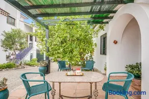 -Iponubahomes- Céntrica casa con jardín y chimenea - Image 1