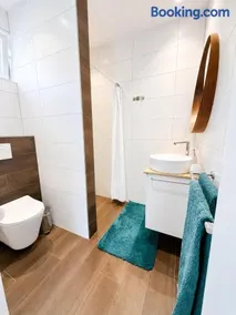 Luxury Suites Oosterwold - Image 4