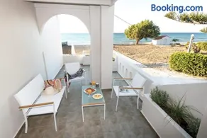 Seafront Villa Eirini - Image 5