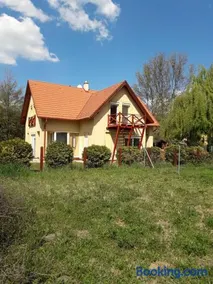 Szigliget Strand mellet levő, csendes, kényelmes ház - Image 2