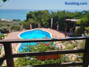 Giallonardomare-Villa con piscina - Image 2