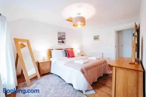 13 Tabernacle Street - Aberaeron - Image 1