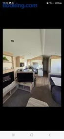 8 berth caravan Martello Beach Clacton - Image 5