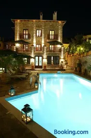 Maritsas Hotel & Suites - Image 3