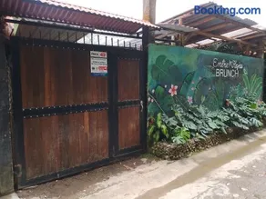 Apartamentos Del Rio - Image 2