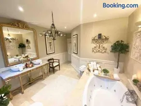 Lakeview Lodge Exclusive Home on the Blessington Lake - Image 4