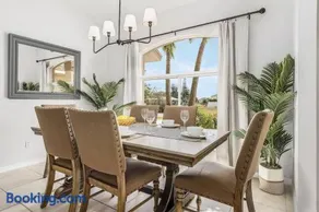 Family Retreat 4 Bedroom, Heated Pool, Pets Okay - Image 4