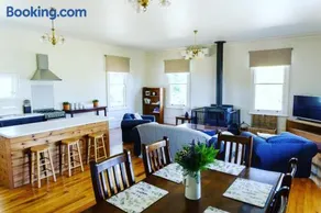 Pound Hill Cottage - Image 4