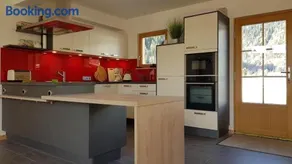 Espléndida casa apta para niños con terraza, barbacoa y jardín - Image 3