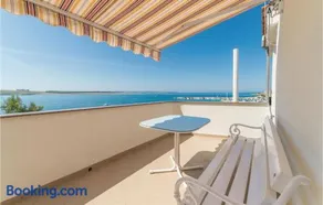 2 Bedroom Stunning Home In Povljana - Image 2