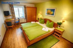 Gasthof & Pension Hirschen-Stetten - Image 3