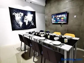 TypeA-10pax-5Bedroom-Balcony-TheMines-IOICityMall-UPM-C180 - Image 1