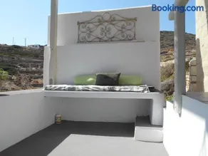 MYRTIA Traditional Kimolos house - Image 3