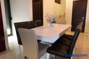 Villa Thea, By IdealStay Experience - Image 2
