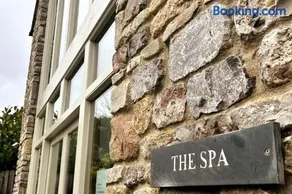 The Byre - Luxury Barn, near Wells, Somerset, pool, gym - Image 2