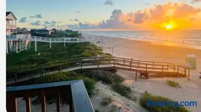 Surfside Beachfront Luxe - Image 3