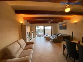 Sunset Farmhouse - Image 2