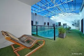 Don Leon Boutique - Image 1