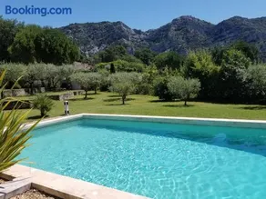 La petite maison avec piscine face au Luberon - Image 3
