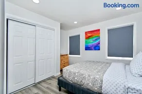 Doctor-Hosted Suites for Travel Nurses and AI Interns - Image 4