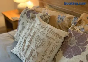 Smithy Cottage - Image 4