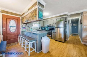 Turtle-ly Beachin' - KDH MP 6, Ocean View, Beach 165 Yds, Sound Access, Year Round Flex Stays - Image 5