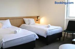 Hotel Parrot - Image 5