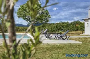 Apartment Mirna with Swimming Pool - Image 3