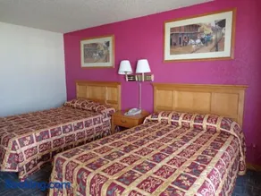 Knights Inn Phoenix at N Black Canyon Hwy - Image 2