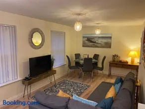 Saltwater Apartment - Image 3