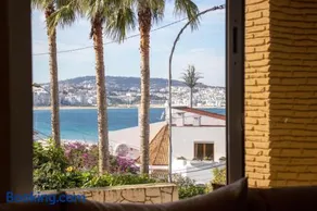 villa beachfront with pool - Image 2