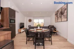 Appartement avec terrasse - Image 3