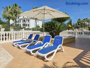 3 Bedroom Villa with Sea Views and Private Pool - Image 4