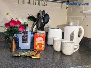 Sherlock's Moray House -Idea long stay for contractors & family Two bedroom mid terrace 3 beds 2 sofa beds Sleep 5 Working facility Free WiFi TV & private parking Enclose rear garden dog friendly Sainsbury's & takeaway pubs in walking distance - Image 2