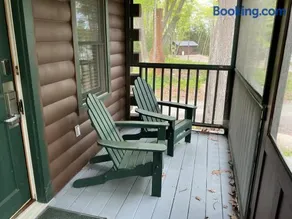 Rivers Edge Cabins - Deer Run - Image 3