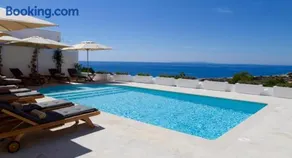 Tranquil Retreat Villa in Cap Martinet, 1063 - Image 1